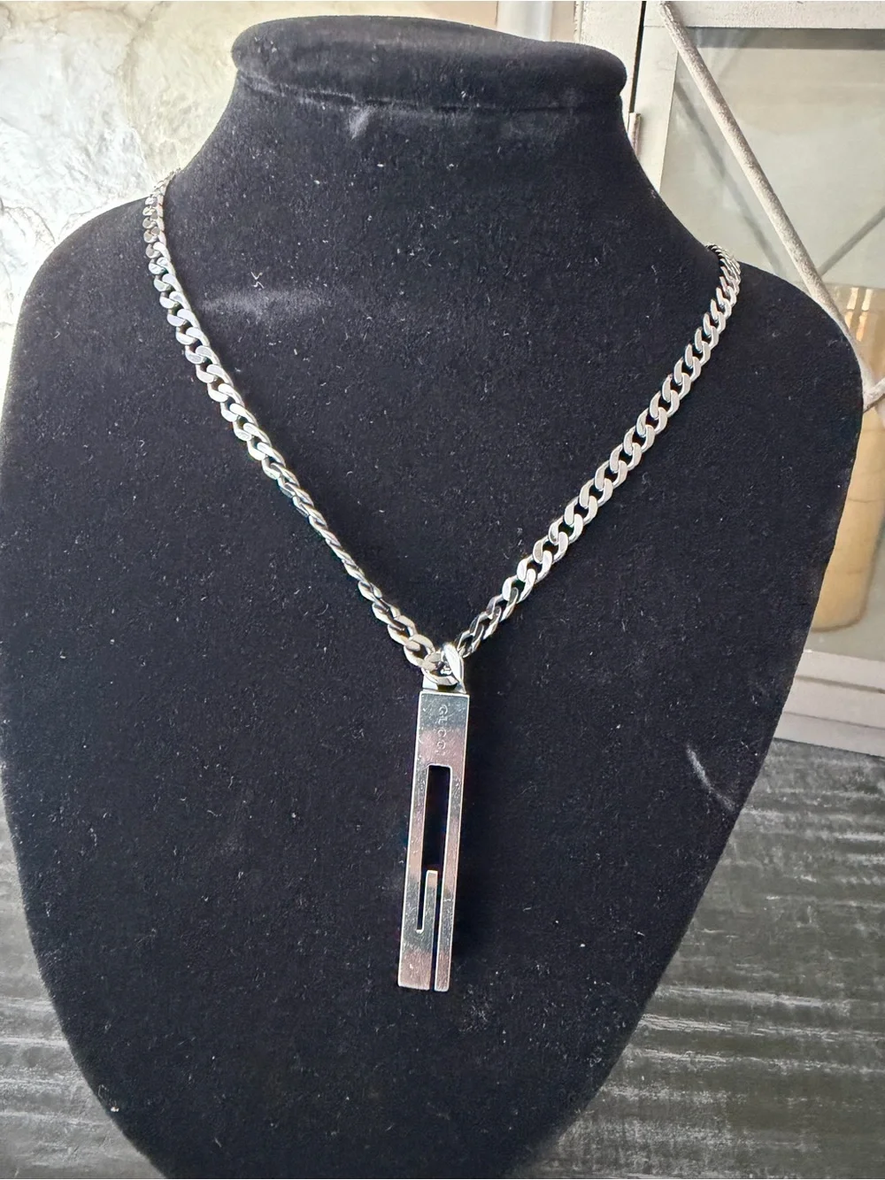 Gucci Silver Men's Pendant Chain Necklace